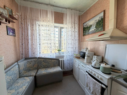 Продам трехкомнатную (3-комн.) квартиру, Ленина ул, 1, Костомукша г