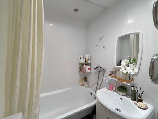 Продам трехкомнатную (3-комн.) квартиру, Ленина ул, 1, Костомукша г