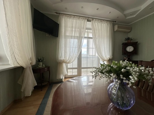 Продам многокомнатную квартиру, Комсомольская ул, 105, Армавир г