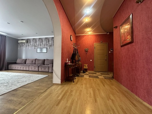 Продам многокомнатную квартиру, Комсомольская ул, 105, Армавир г