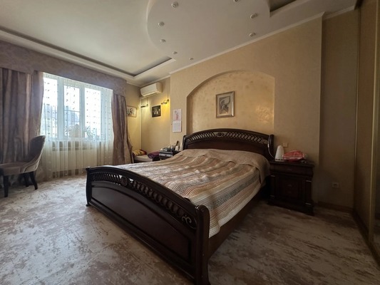 Продам многокомнатную квартиру, Комсомольская ул, 105, Армавир г