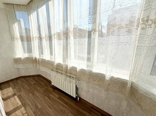 Продам трехкомнатную (3-комн.) квартиру, Урицкого ул, 49, Астрахань г