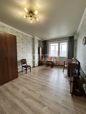 Продам однокомнатную (1-комн.) квартиру, Ярославского ул, 100Б, Горячий Ключ г