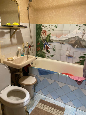 Продам двухкомнатную (2-комн.) квартиру, Новороссийская ул, 153, Армавир г