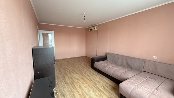 Продам двухкомнатную (2-комн.) квартиру, им. Репина проезд, 40, Краснодар г