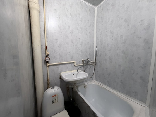 Продам двухкомнатную (2-комн.) квартиру, Авангардная ул, 155, Казань г