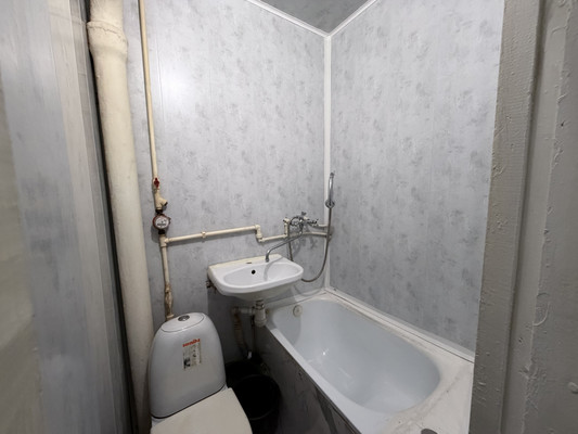 Продам двухкомнатную (2-комн.) квартиру, Авангардная ул, 155, Казань г