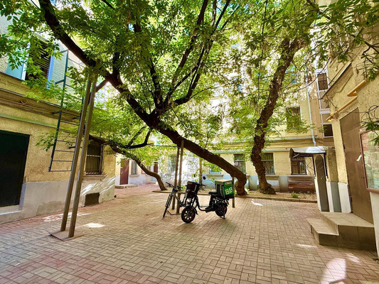 Продам трехкомнатную (3-комн.) квартиру, Пушкарёв пер, 20/17, Москва г