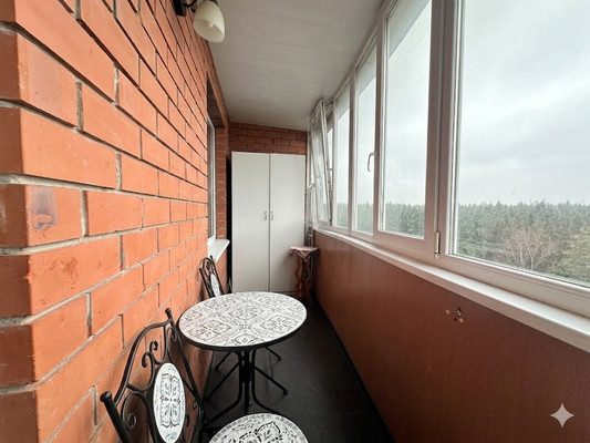 Продам трехкомнатную (3-комн.) квартиру, В мкр, 15А, Троицк г