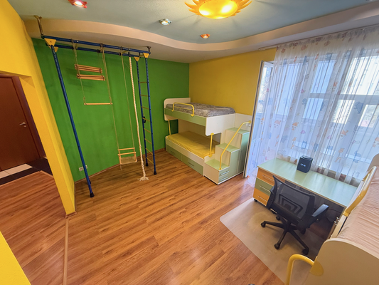 Продам трехкомнатную (3-комн.) квартиру, Коминтерна ул, 127, Нижний Новгород г