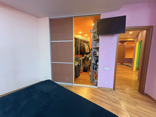 Продам трехкомнатную (3-комн.) квартиру, Коминтерна ул, 127, Нижний Новгород г
