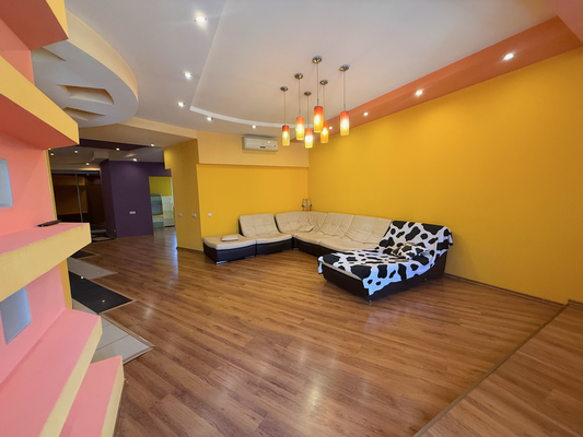 Продам трехкомнатную (3-комн.) квартиру, Коминтерна ул, 127, Нижний Новгород г