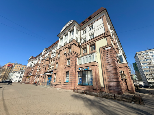 Продам трехкомнатную (3-комн.) квартиру, Коминтерна ул, 127, Нижний Новгород г