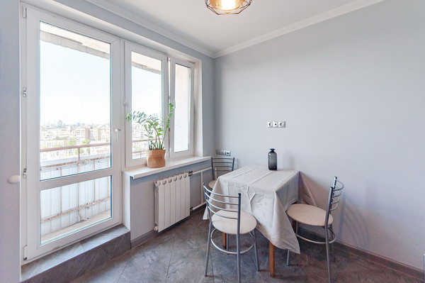 Продам многокомнатную квартиру, Смоленский б-р, 6-8, Москва г