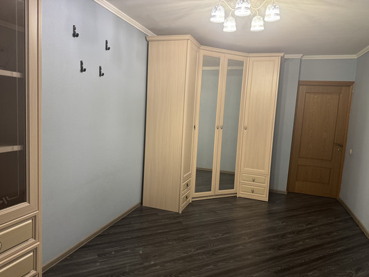 Продам многокомнатную квартиру, Смоленский б-р, 6-8, Москва г