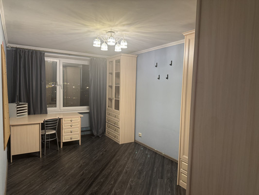 Продам многокомнатную квартиру, Смоленский б-р, 6-8, Москва г