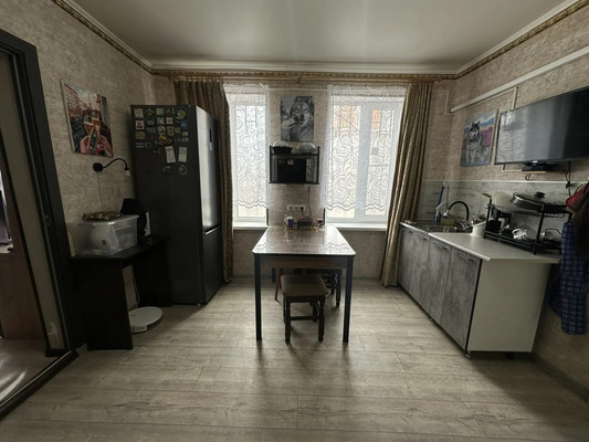 Продам двухкомнатную (2-комн.) квартиру, Железнодорожная ул, 29, Кропоткин г