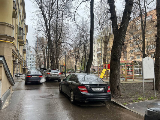 Продам двухкомнатную (2-комн.) квартиру, Кутузовский проезд, 4, Москва г