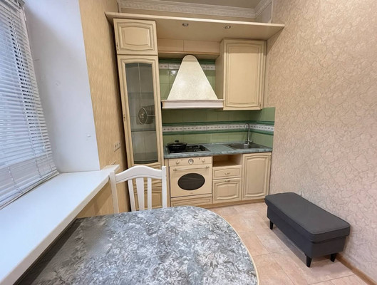 Продам двухкомнатную (2-комн.) квартиру, Кутузовский проезд, 4, Москва г