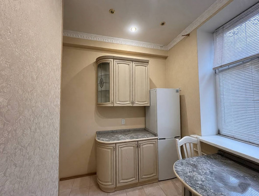 Продам двухкомнатную (2-комн.) квартиру, Кутузовский проезд, 4, Москва г