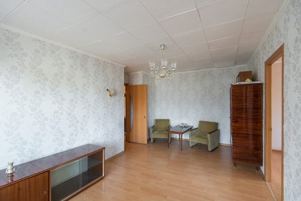 Продам трехкомнатную (3-комн.) квартиру, Таганрогская ул, 135/2, Ростов-на-Дону г
