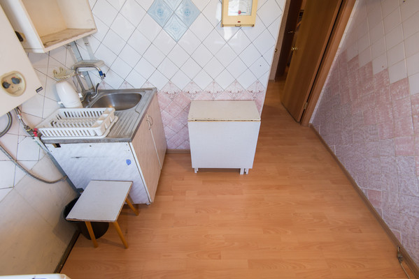 Продам трехкомнатную (3-комн.) квартиру, Таганрогская ул, 135/2, Ростов-на-Дону г