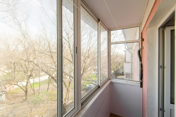 Продам трехкомнатную (3-комн.) квартиру, Таганрогская ул, 135/2, Ростов-на-Дону г