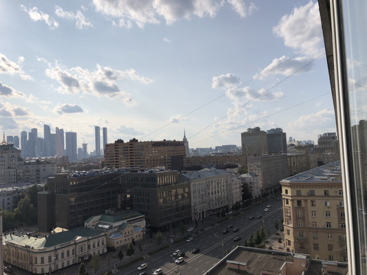 Продам многокомнатную квартиру, Смоленский б-р, 6-8, Москва г