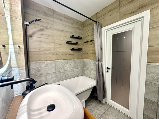 Продам двухкомнатную (2-комн.) квартиру, Южная наб, 10, Красноярск г