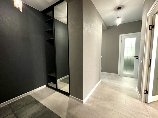 Продам двухкомнатную (2-комн.) квартиру, Южная наб, 10, Красноярск г