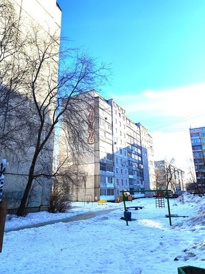 Продам трехкомнатную (3-комн.) квартиру, Солнечная Поляна ул, 3, Барнаул г