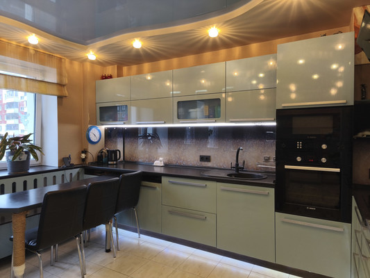 Продам трехкомнатную (3-комн.) квартиру, Уинская ул, 13, Пермь г