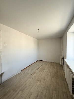 Продам трехкомнатную (3-комн.) квартиру, Шатурская (Байкал тер. СНТ) ул, 39, Шатурторф п