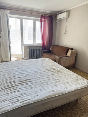 Продам однокомнатную (1-комн.) квартиру, Дружбы ул, 62, Симферополь г