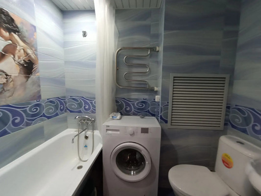 Продам двухкомнатную (2-комн.) квартиру, Энтузиастов ул, 46, Волгодонск г