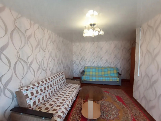 Продам двухкомнатную (2-комн.) квартиру, Энтузиастов ул, 46, Волгодонск г