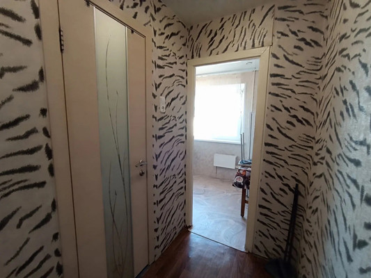 Продам двухкомнатную (2-комн.) квартиру, Энтузиастов ул, 46, Волгодонск г