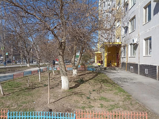 Продам двухкомнатную (2-комн.) квартиру, Энтузиастов ул, 46, Волгодонск г