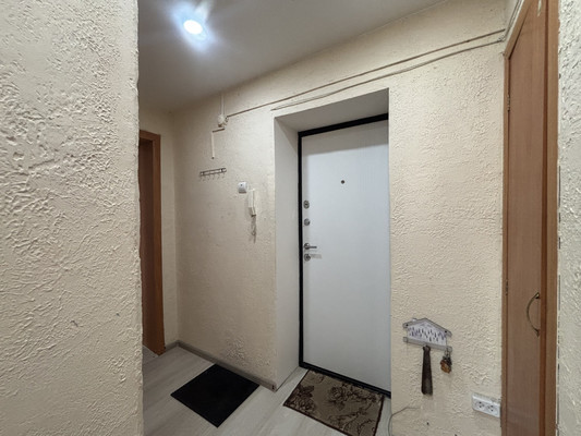 Продам двухкомнатную (2-комн.) квартиру, Шаронова ул, 7, Ишим г