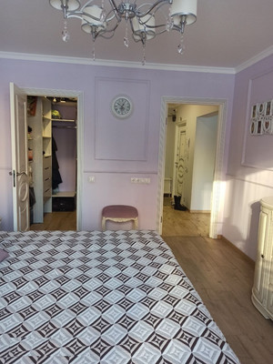 Продам трехкомнатную (3-комн.) квартиру, Лавриненко ул, 1, Москва г