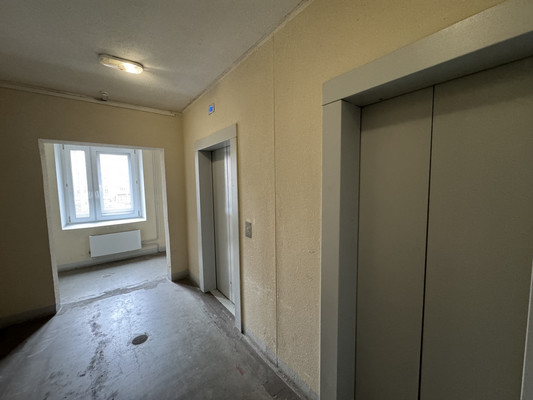 Продам трехкомнатную (3-комн.) квартиру, Лавриненко ул, 1, Москва г