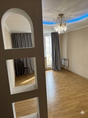 Продам двухкомнатную (2-комн.) квартиру, Кирова пр-кт, 68, Симферополь г