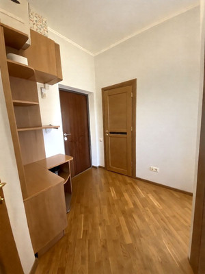 Продам однокомнатную (1-комн.) квартиру, 2-я Баррикадная ул, 26к3, Ростов-на-Дону г