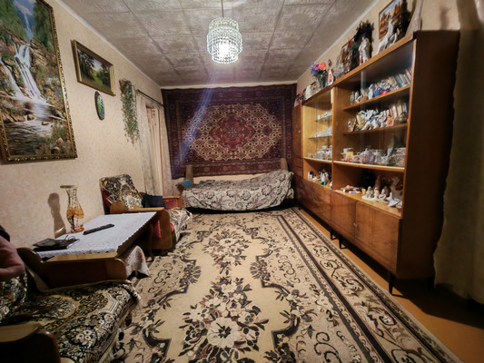 Продам трехкомнатную (3-комн.) квартиру, 2-я Чайковского ул, 8, Иваново г