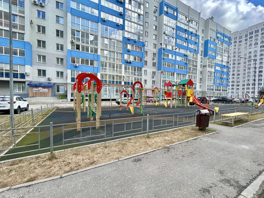 Продам двухкомнатную (2-комн.) квартиру, Одесская ул, 2в, Пенза г