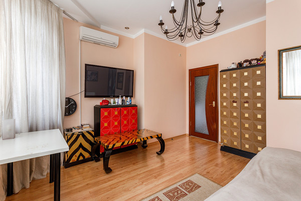 Продам двухкомнатную (2-комн.) квартиру, Соловьиная Роща ул, 9, Москва г