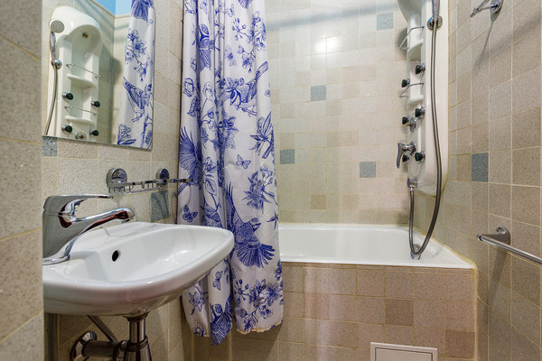 Продам двухкомнатную (2-комн.) квартиру, Соловьиная Роща ул, 9, Москва г