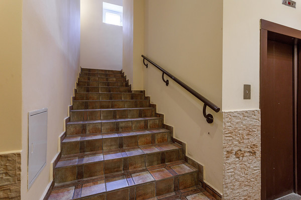 Продам двухкомнатную (2-комн.) квартиру, Соловьиная Роща ул, 9, Москва г