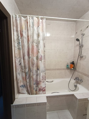 Продам трехкомнатную (3-комн.) квартиру, Кантемировская ул, 3к3, Москва г