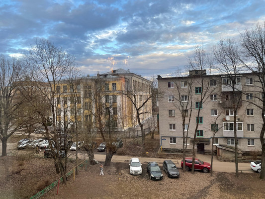 Продам многокомнатную квартиру, Десятинная ул, 3, Великий Новгород г